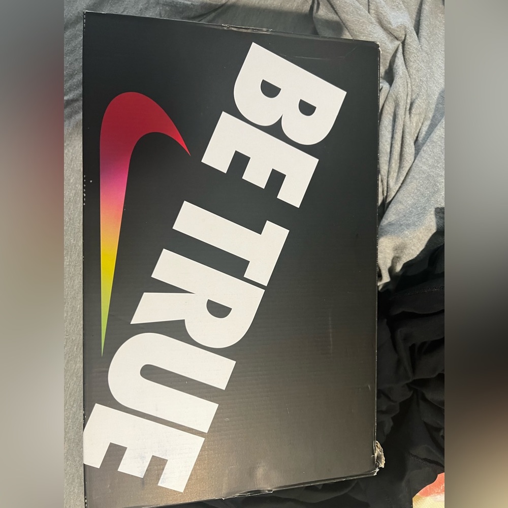 2022 Nike SB Be True